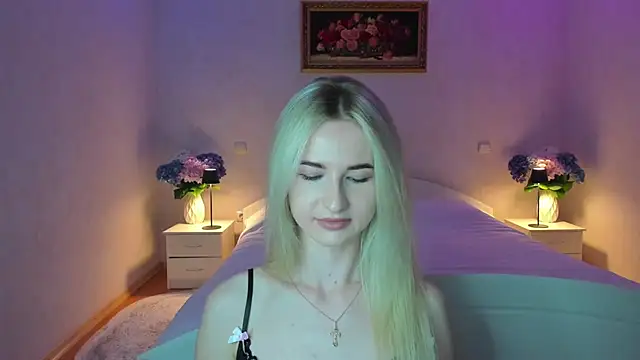 AnnaCarrera online show from June 2026 09:01:01 PM