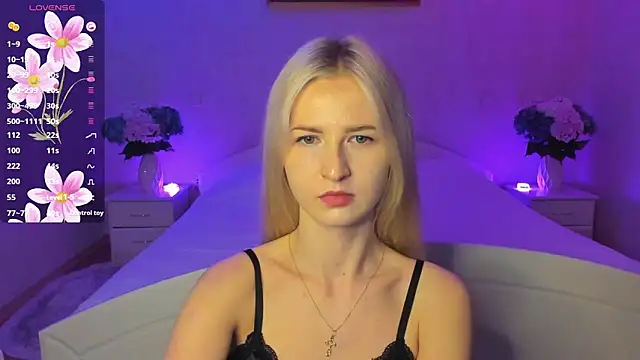 AnnaCarrera online show from October 2025 09:48:02 PM