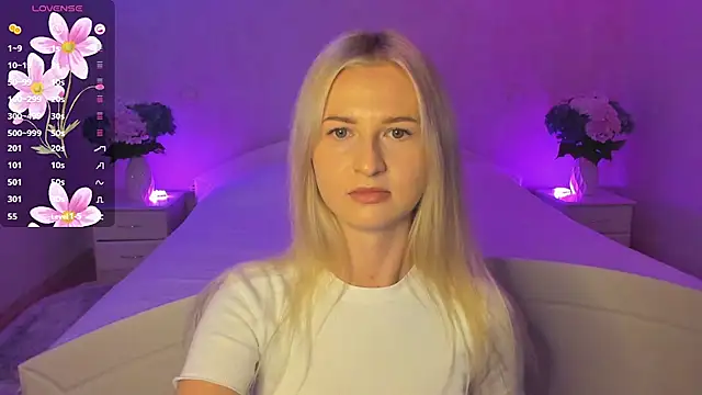 AnnaCarrera online show from October 2025 07:03:01 PM