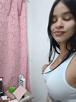 Snapshot of secretgreisy_ chatting on June 2026 05:04:02 AM secretgreisy online show from June 2026 05:04:02 AM