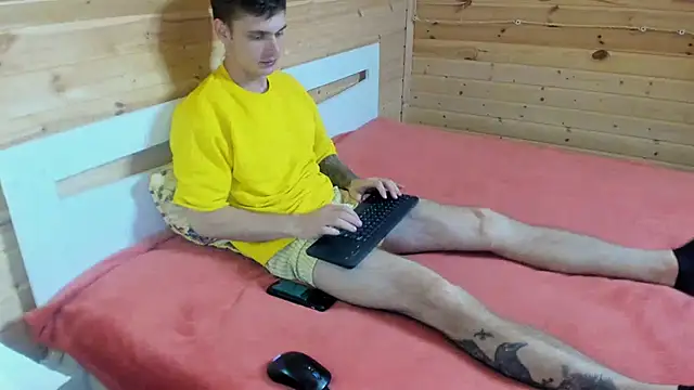 Snapshot of maks_wolfis chatting on March 2025 04:34:02 PM maks wolfis online show from March 2025 04:34:02 PM