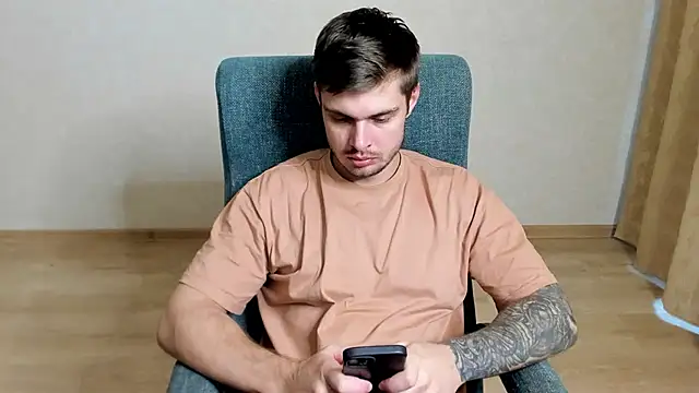 maks wolfis online show from March 2026 07:27:01 AM