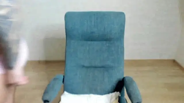 maks wolfis online show from March 2026 06:15:02 PM