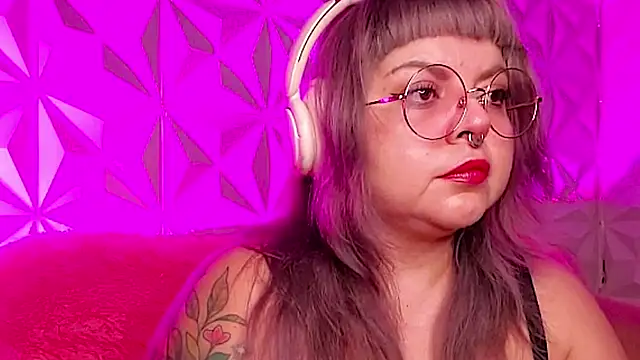 Snapshot of Satyn_doll chatting on October 2025 12:40:02 AM Satyn doll online show from October 2025 12:40:02 AM