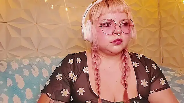 Satyn doll online show from May 2026 12:32:02 AM