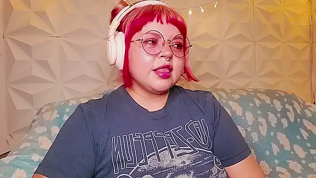 Snapshot of Satyn_doll chatting on June 2026 10:25:02 PM Satyn doll online show from June 2026 10:25:02 PM