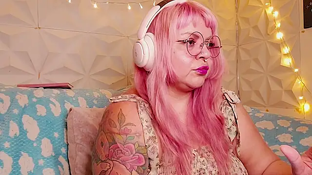 Satyn doll online show from May 2026 11:44:02 PM