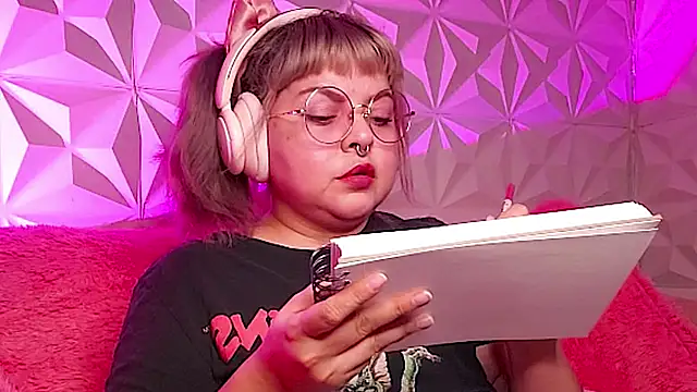 Snapshot of Satyn_doll chatting on November 2025 11:47:01 PM Satyn doll online show from November 2025 11:47:01 PM