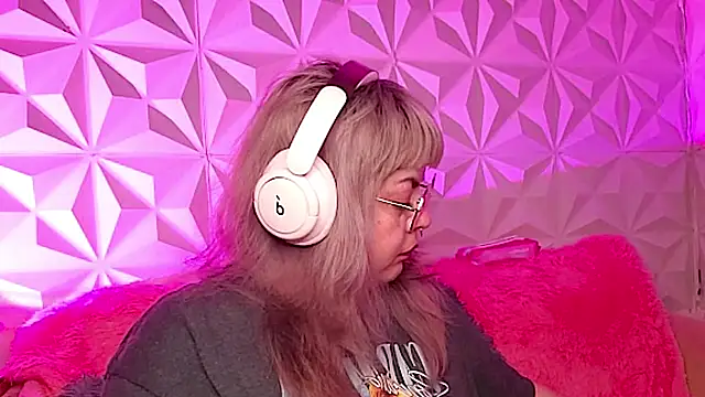 Snapshot of Satyn_doll chatting on November 2025 12:11:01 AM Satyn doll online show from November 2025 12:11:01 AM