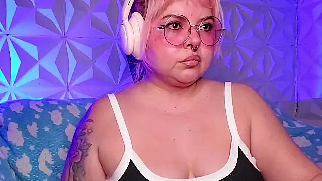 Satyn doll online show from April 2026 11:31:01 PM