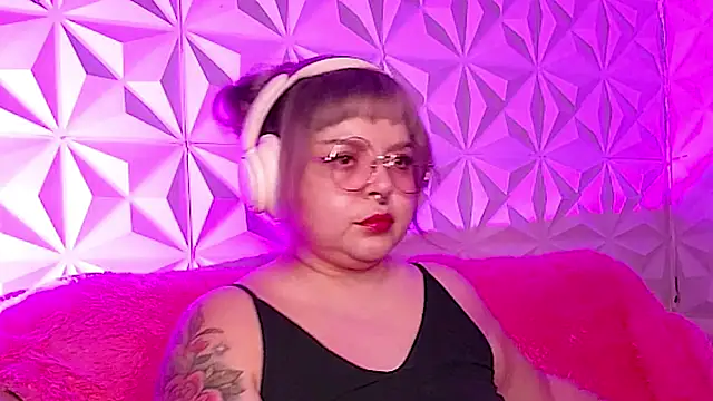 Snapshot of Satyn_doll chatting on November 2025 11:41:02 PM Satyn doll online show from November 2025 11:41:02 PM