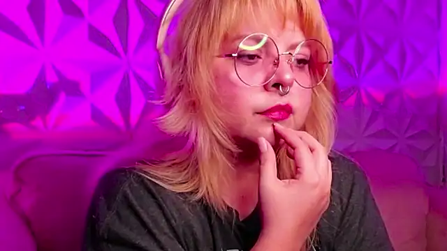 Satyn doll online show from October 2025 11:28:01 PM
