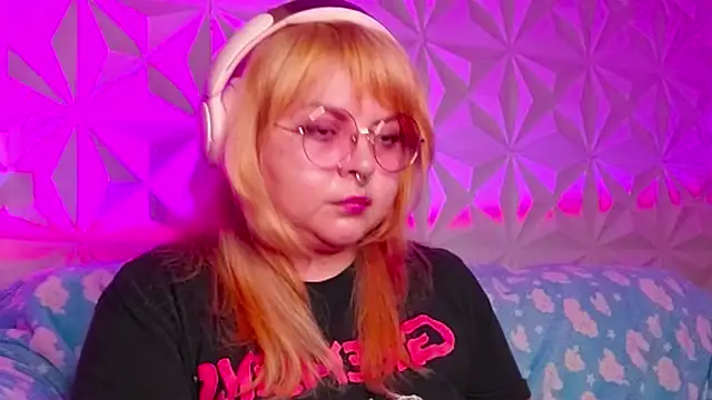 Satyn doll online show from October 2025 11:38:02 PM