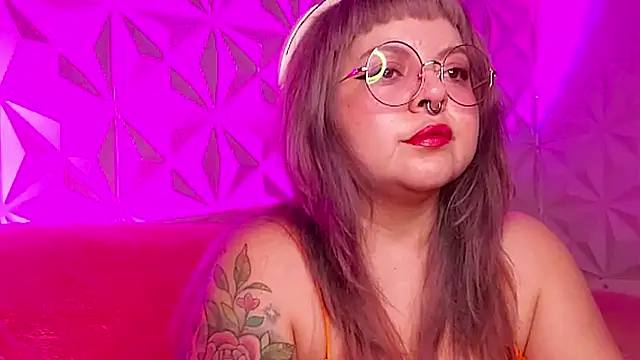 Snapshot of Satyn_doll chatting on October 2025 11:33:01 PM Satyn doll online show from October 2025 11:33:01 PM