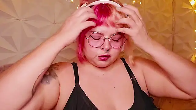 Snapshot of Satyn_doll chatting on July 2026 11:27:02 PM Satyn doll online show from July 2026 11:27:02 PM