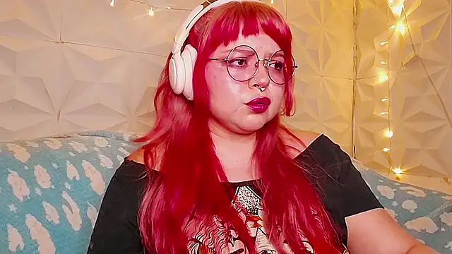 Snapshot of Satyn_doll chatting on June 2026 11:21:02 PM Satyn doll online show from June 2026 11:21:02 PM