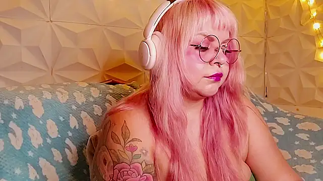 Snapshot of Satyn_doll chatting on June 2026 01:10:01 AM Satyn doll online show from June 2026 01:10:01 AM