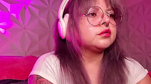 Snapshot of Satyn_doll chatting on October 2025 12:44:01 AM Satyn doll online show from October 2025 12:44:01 AM