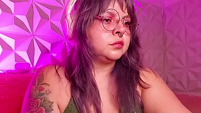 Snapshot of Satyn_doll chatting on October 2025 12:42:02 AM Satyn doll online show from October 2025 12:42:02 AM