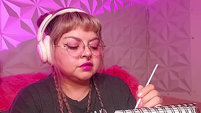 Snapshot of Satyn_doll chatting on December 2025 12:09:02 AM Satyn doll online show from December 2025 12:09:02 AM