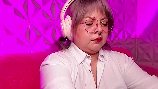 Snapshot of Satyn_doll chatting on October 2025 11:58:02 PM Satyn doll online show from October 2025 11:58:02 PM