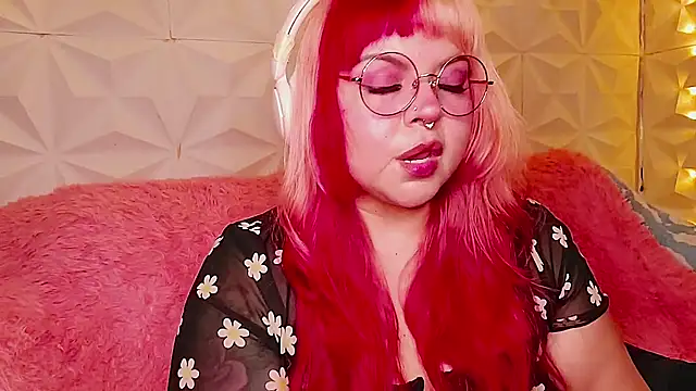 Snapshot of Satyn_doll chatting on July 2026 10:38:01 PM Satyn doll online show from July 2026 10:38:01 PM