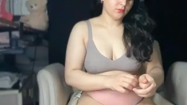 emalove-xh online show from April 2026 01:28:01 AM