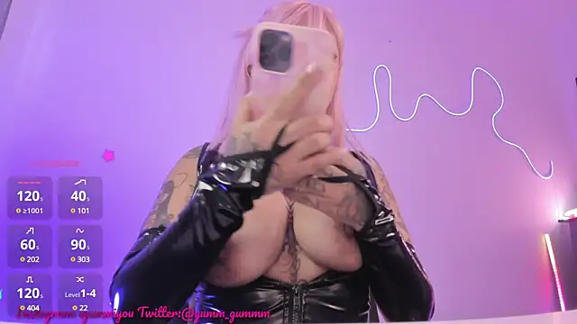 cute catlyn online show from March 2025 05:12:01 PM