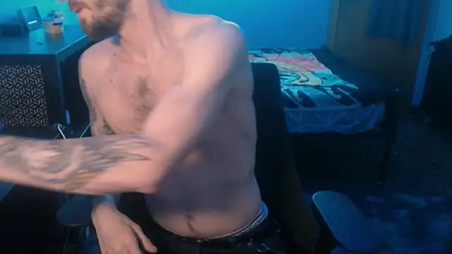 Snapshot of SexxxyLouis chatting on March 2025 03:05:02 PM SexxxyLouis online show from March 2025 03:05:02 PM