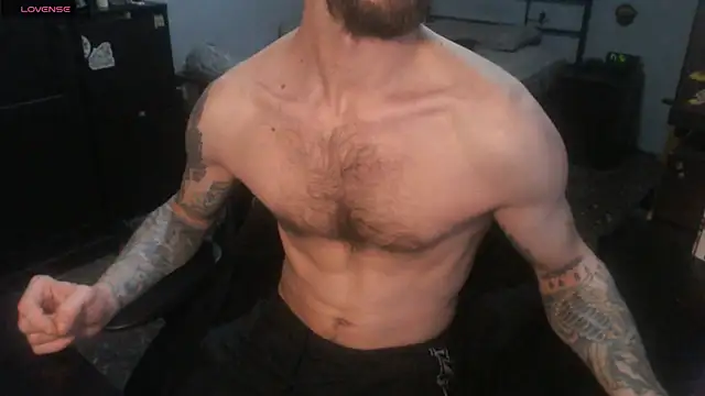 Snapshot of SexxxyLouis chatting on December 2025 11:16:01 AM SexxxyLouis online show from December 2025 11:16:01 AM