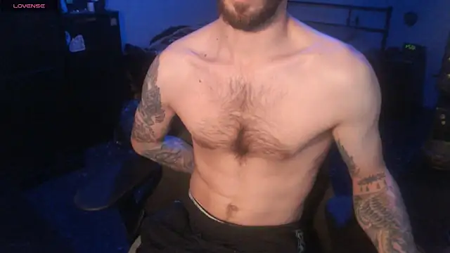 Snapshot of SexxxyLouis chatting on November 2025 09:24:02 AM SexxxyLouis online show from November 2025 09:24:02 AM