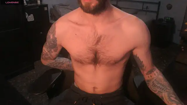 Snapshot of SexxxyLouis chatting on November 2025 08:42:02 PM SexxxyLouis online show from November 2025 08:42:02 PM