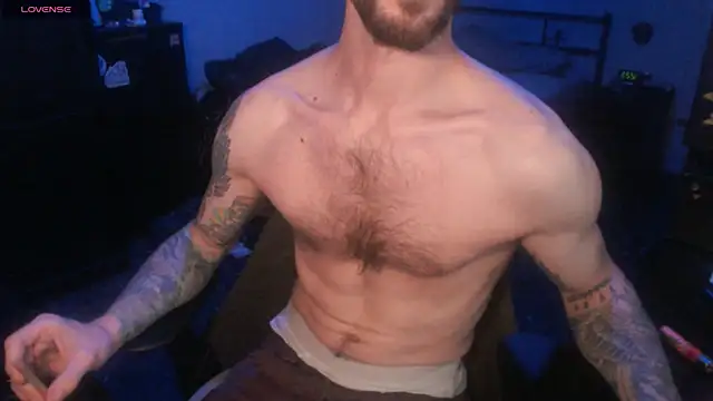 Snapshot of SexxxyLouis chatting on October 2025 10:25:01 AM SexxxyLouis online show from October 2025 10:25:01 AM