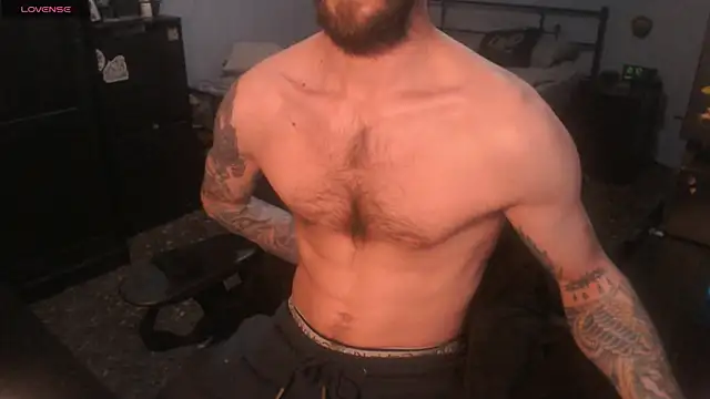 Snapshot of SexxxyLouis chatting on November 2025 12:17:01 PM SexxxyLouis online show from November 2025 12:17:01 PM