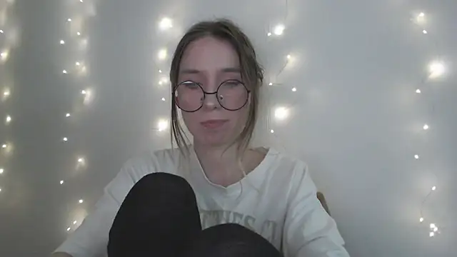 Snapshot of _Hanna_Moon_ chatting on November 2025 11:11:02 AM Hanna Moon online show from November 2025 11:11:02 AM