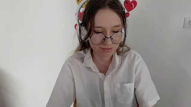 Snapshot of _Hanna_Moon_ chatting on April 2026 12:08:02 PM Hanna Moon online show from April 2026 12:08:02 PM