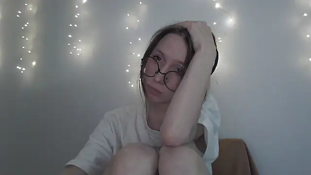 Snapshot of _Hanna_Moon_ chatting on November 2025 11:43:02 AM Hanna Moon online show from November 2025 11:43:02 AM