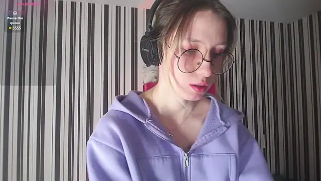  Hanna Moon  online show from December 2024 08:20:01 AM