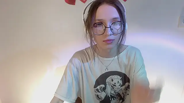 Snapshot of _Hanna_Moon_ chatting on April 2026 05:22:02 PM Hanna Moon online show from April 2026 05:22:02 PM