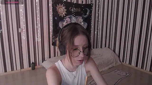  Hanna Moon  online show from September 2025 09:13:01 AM