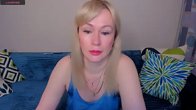 EllenMoore online show from June 2026 03:02:01 AM