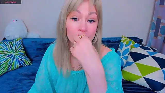 EllenMoore online show from March 2026 03:06:01 AM