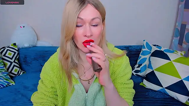 EllenMoore online show from March 2026 03:09:02 AM