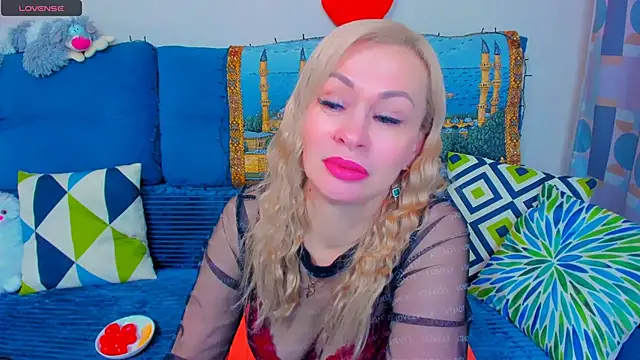 EllenMoore online show from December 2024 05:40:02 AM