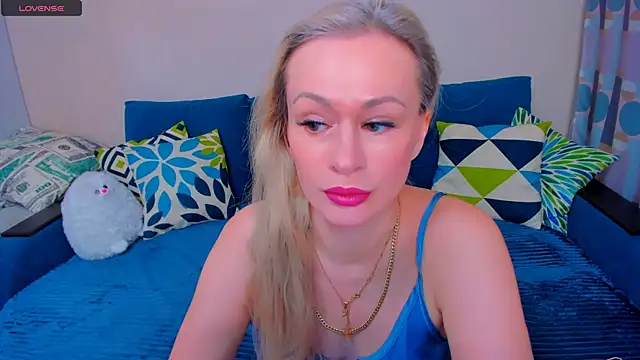 EllenMoore online show from November 2025 03:12:02 AM