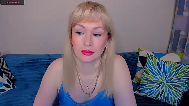 EllenMoore online show from June 2026 03:12:02 AM
