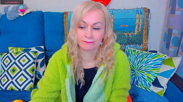 EllenMoore online show from December 2024 02:33:02 AM