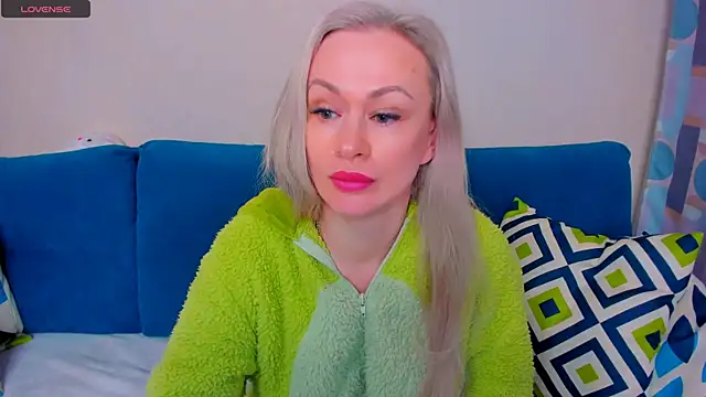 EllenMoore online show from September 2025 03:02:01 AM