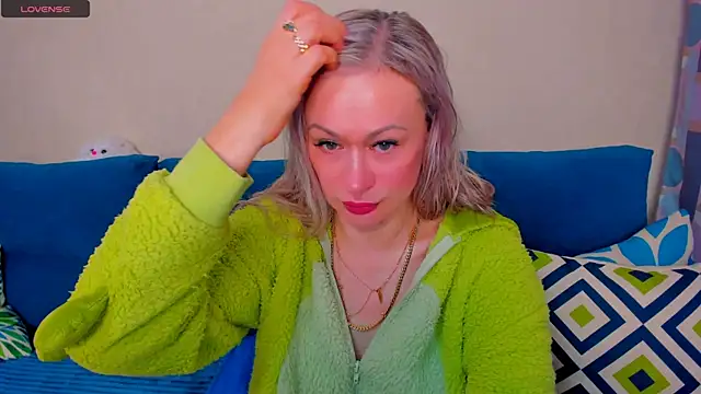 EllenMoore online show from October 2025 03:09:01 AM