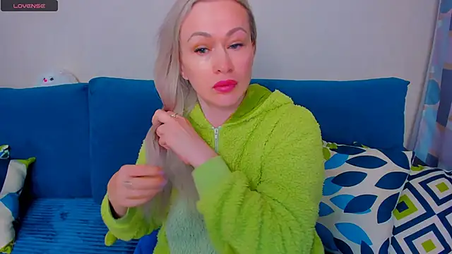 EllenMoore online show from October 2025 03:30:02 AM
